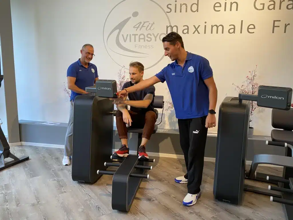 Einweisung an einem Milon-Gerät in Blaustein